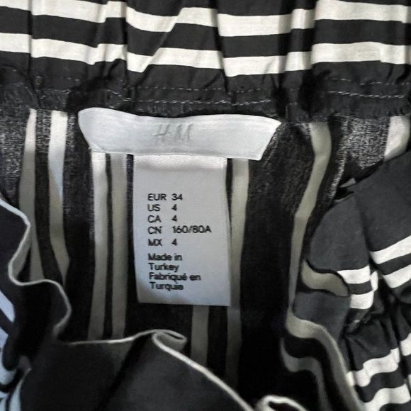 H&M Black White Striped Off‎ Shoulder Blouse (4) - Picture 6 of 8